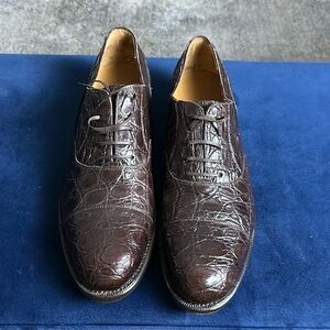 Ginuwine crocodiles excellent condition derby.